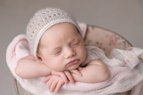 Posed_newborn_photography